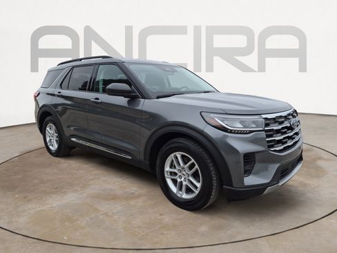 Used 2025 Ford Explorer Active RWD image 5