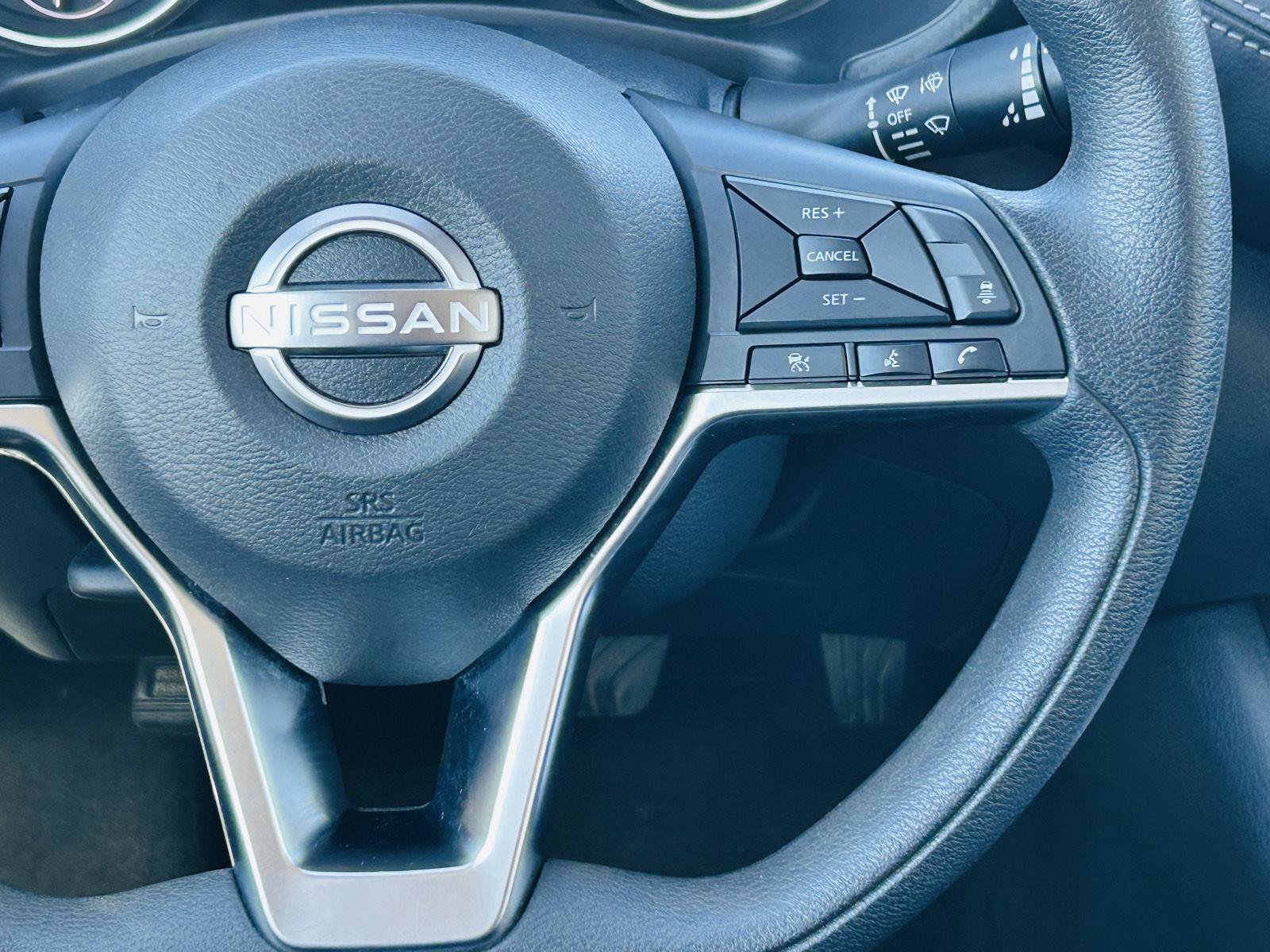 Used 2024 Nissan Sentra SV FWD image 14