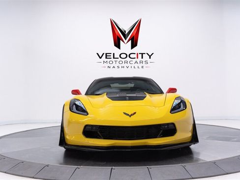 Used 2018 Chevrolet Corvette Z06 RWD image 3