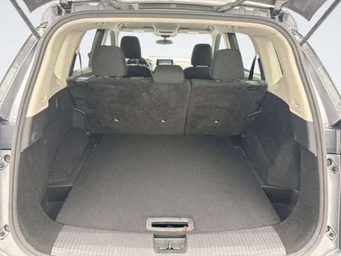 Used 2024 Nissan Rogue S image 18