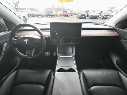 Used 2022 Tesla Model Y Performance image 31