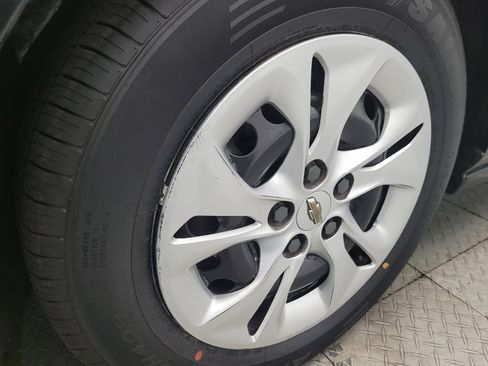 Used 2019 Chevrolet Cruze LS image 31