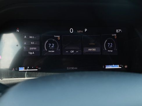 Used 2024 Jeep Grand Cherokee Altitude AWD/4WD image 12