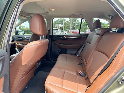 Used 2018 Subaru Outback 3.6R Touring AWD/4WD image 20