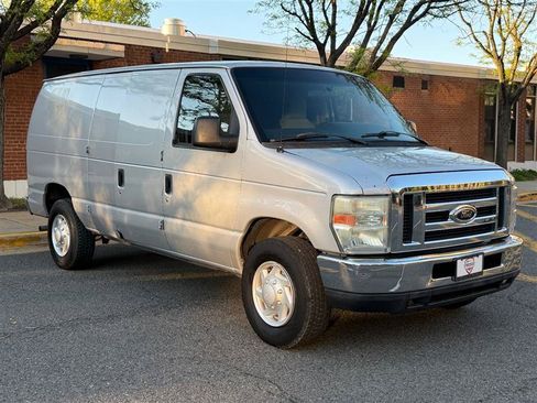Used 2009 Ford E-250 and Econoline 250 RWD image 5