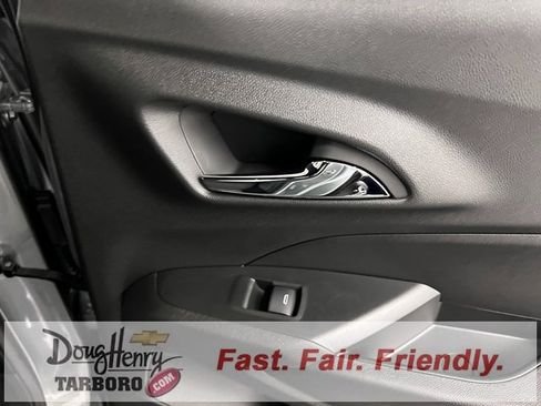 New 2026 Chevrolet Trax RS w/ Sunroof Package image 34