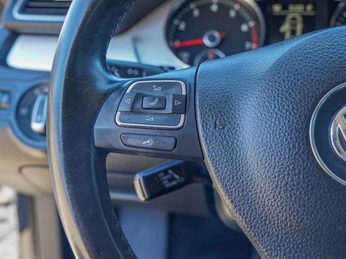 Used 2012 Volkswagen CC Lux Limited image 22