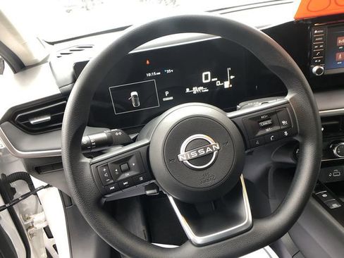 Certified 2025 Nissan Kicks S image 14