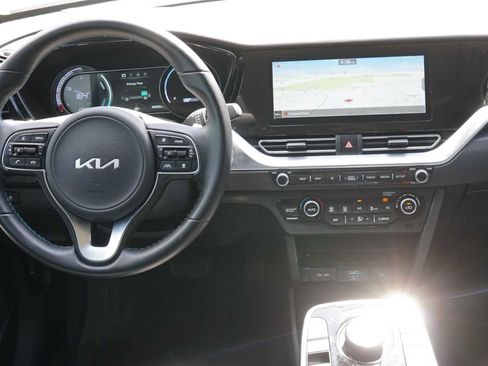 Certified 2022 Kia Niro EX Premium FWD image 22
