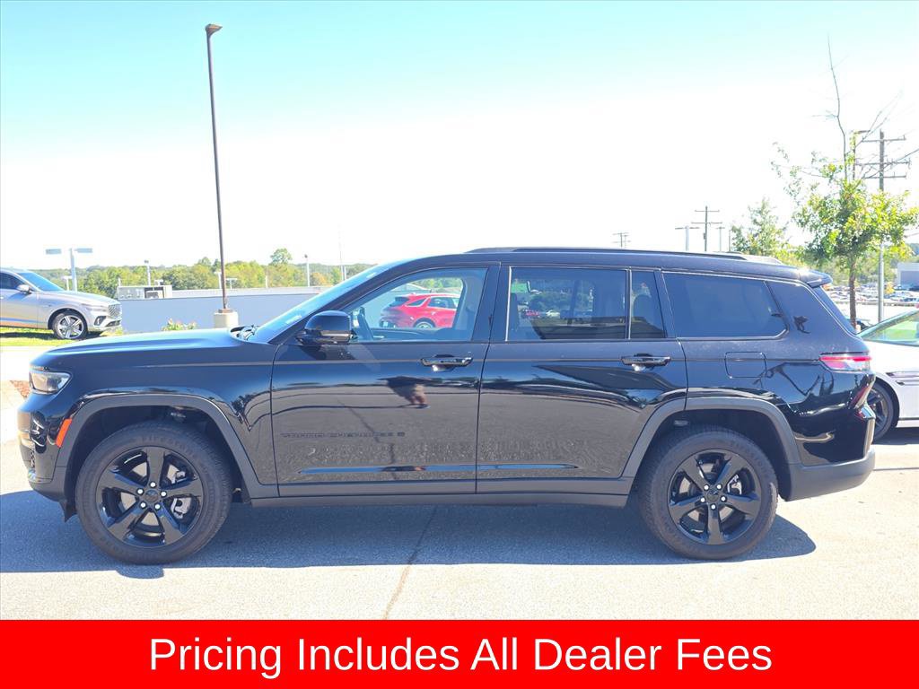 Used 2022 Jeep Grand Cherokee L Limited w/ Luxury Tech Group II RWD image 6