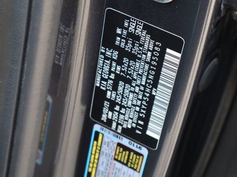 Used 2022 Kia Telluride SX w/ Towing Package FWD image 32