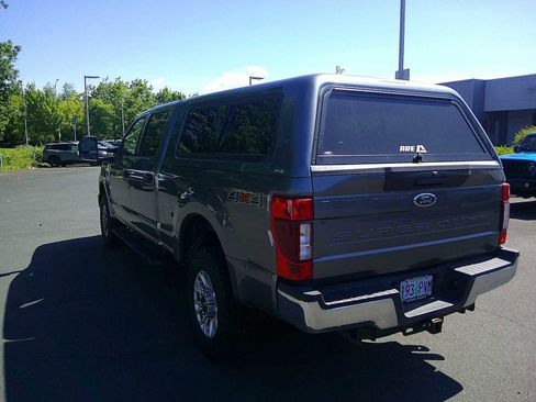 Used 2022 Ford F250 XLT AWD/4WD image 3