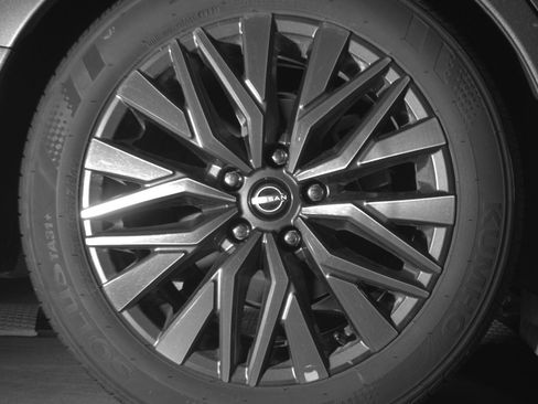 Used 2025 Nissan Altima 2.5 SV image 15