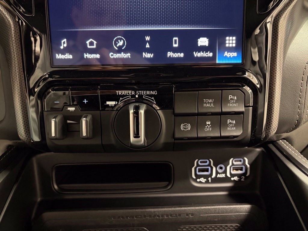 Used 2024 RAM 2500 Limited AWD/4WD image 22