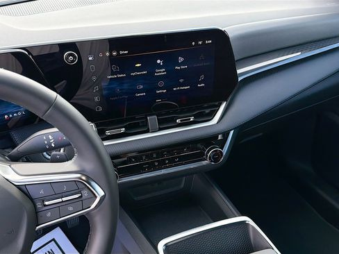 Used 2026 Chevrolet Equinox LT image 26