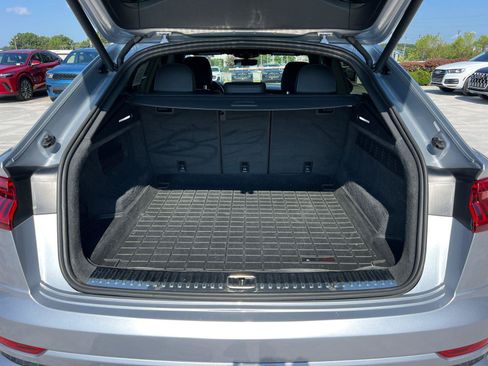 Used 2019 Audi Q8 Premium Plus AWD/4WD image 18