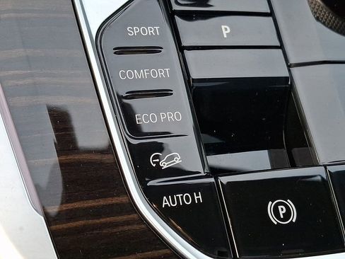 Certified 2024 BMW X5 xDrive40i w/ Premium Package image 21