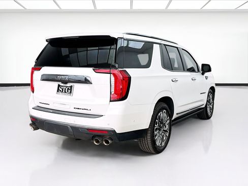 Used 2023 GMC Yukon Denali Ultimate AWD/4WD image 4