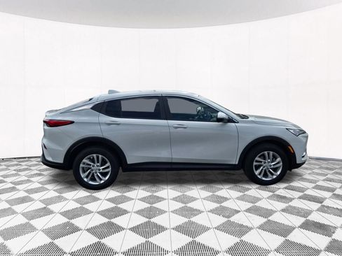 Used 2026 Buick Envista Preferred FWD image 12