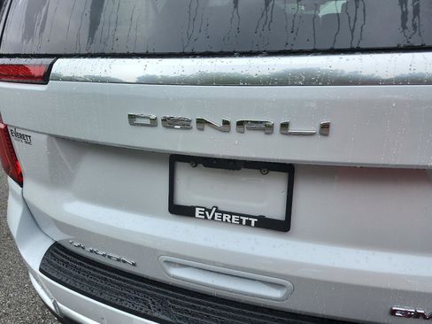 New 2026 GMC Yukon XL Denali AWD/4WD image 4