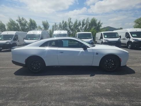 Used 2026 Dodge Charger Scat Pack w/ Blacktop Package AWD/4WD image 7