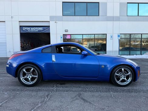 Used 2004 Nissan 350Z Performance w/ Aerodynamics Pkg image 2