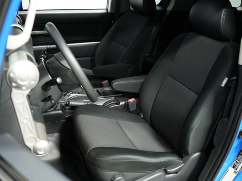 Used 2008 Toyota FJ Cruiser image 35