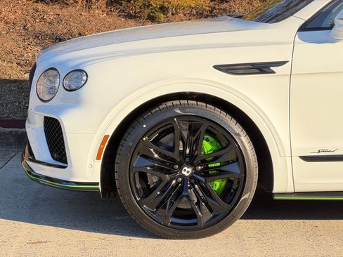 New 2026 Bentley Bentayga Speed AWD/4WD image 16