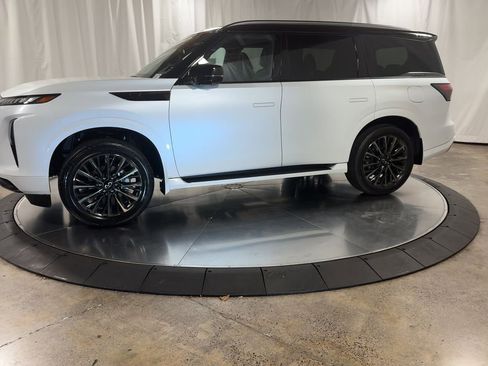 Certified 2026 INFINITI QX80 Autograph w/ Premium Cargo Package AWD/4WD image 10