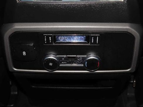 Certified 2019 Ford Expedition XLT w/ Equipment Group 201A image 27