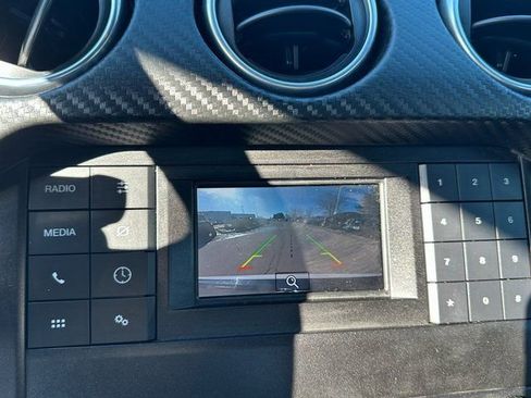 Used 2019 Ford Mustang Convertible image 16