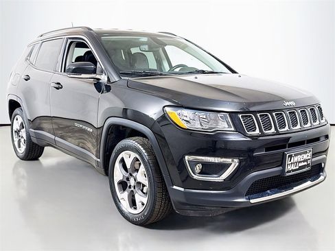 Used 2020 Jeep Compass Limited image 3