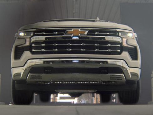 Used 2022 Chevrolet Silverado 1500 LTZ w/ Technology Package RWD image 4