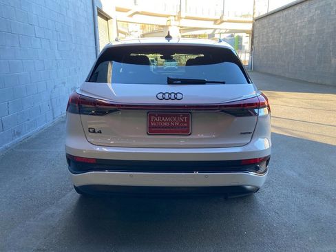 Used 2023 Audi Q4 e-tron Premium Plus w/ Premium Plus image 4