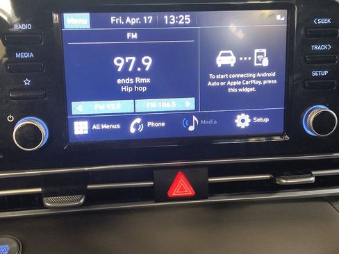 Used 2022 Hyundai Elantra SEL w/ Convenience Package FWD image 25