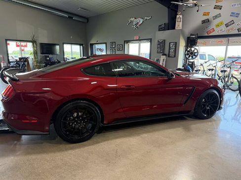 Used 2018 Ford Mustang Shelby GT350 w/ Convenience Package RWD image 9
