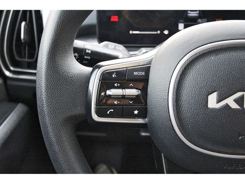 Certified 2025 Kia Sorento LX FWD image 20