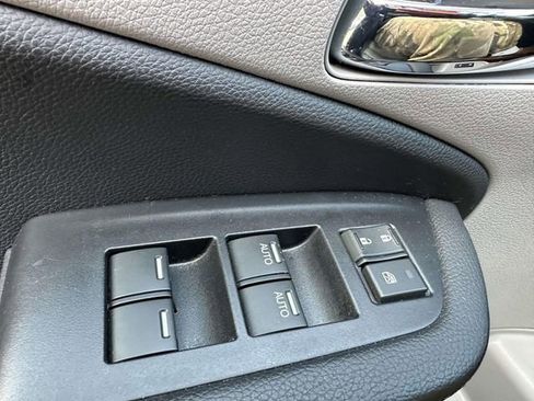 Certified 2022 Honda Pilot Touring image 32