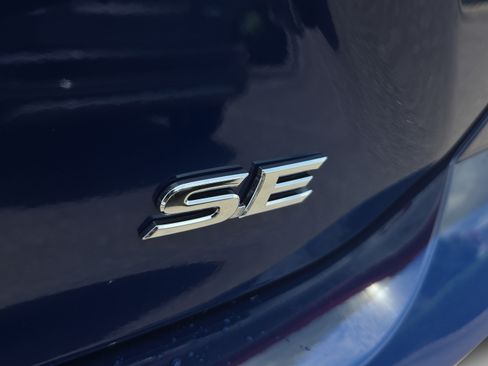 Used 2026 Toyota Camry SE FWD image 27