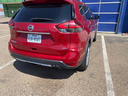 Used 2017 Nissan Rogue S AWD/4WD image 14