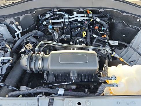 Certified 2023 Ford Explorer XLT w/ Equipment Group 202A AWD/4WD image 34