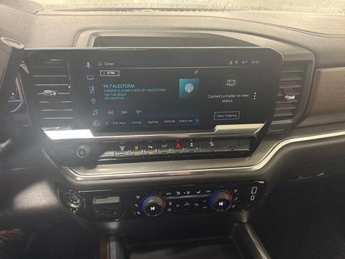 Used 2025 Chevrolet Silverado 3500 High Country w/ High Country Premium Package image 17