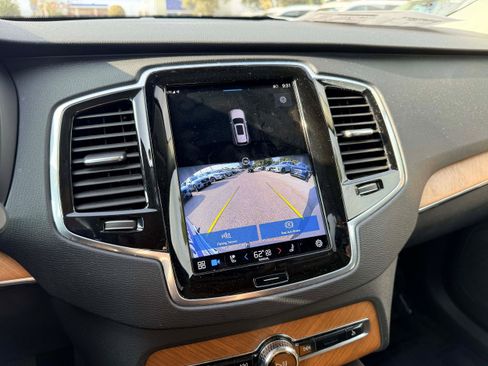 Used 2023 Volvo XC90 T8 Plus image 22