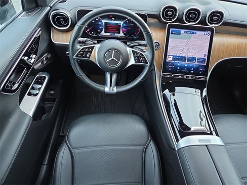 Used 2023 Mercedes-Benz GLC 300 4MATIC image 12
