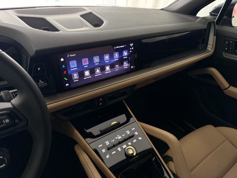 New 2026 Porsche Cayenne image 18