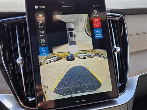 New 2026 Volvo XC90 T8 Plus image 23