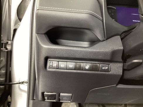 Used 2024 Toyota RAV4 XLE w/ Convenience Package AWD/4WD image 14