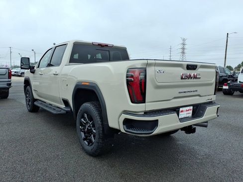 New 2026 GMC Sierra 2500 AT4 w/ Max Trailering Package AWD/4WD image 5