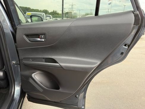 Used 2022 Toyota Venza LE AWD/4WD image 34