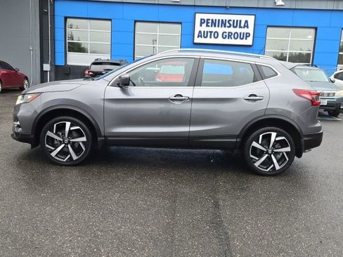 Used 2020 Nissan Rogue Sport SL image 6